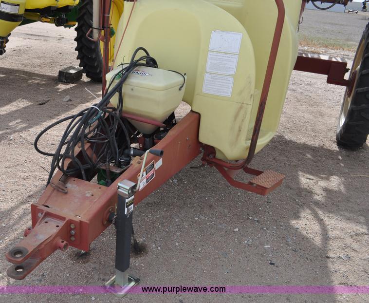 image for item C3207 2003 Hardi 1100 Navigator sprayer