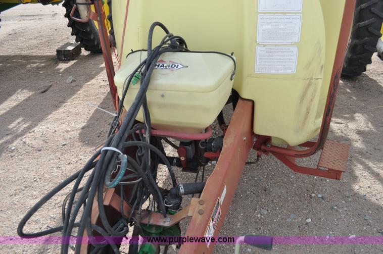 image for item C3207 2003 Hardi 1100 Navigator sprayer