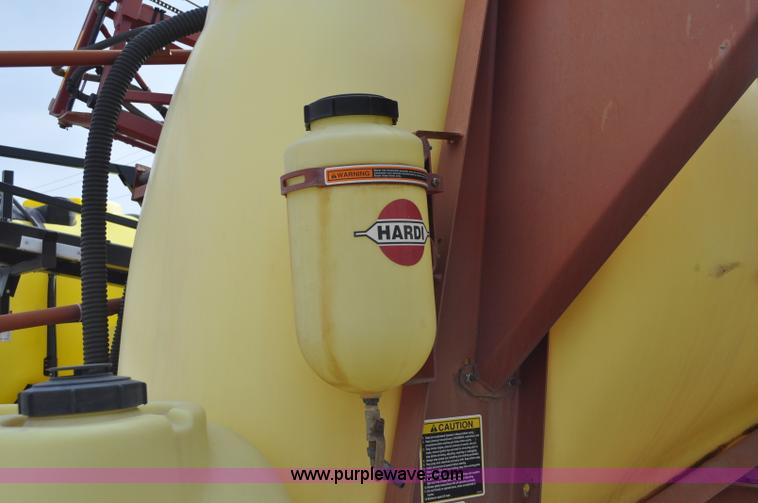 image for item C3207 2003 Hardi 1100 Navigator sprayer
