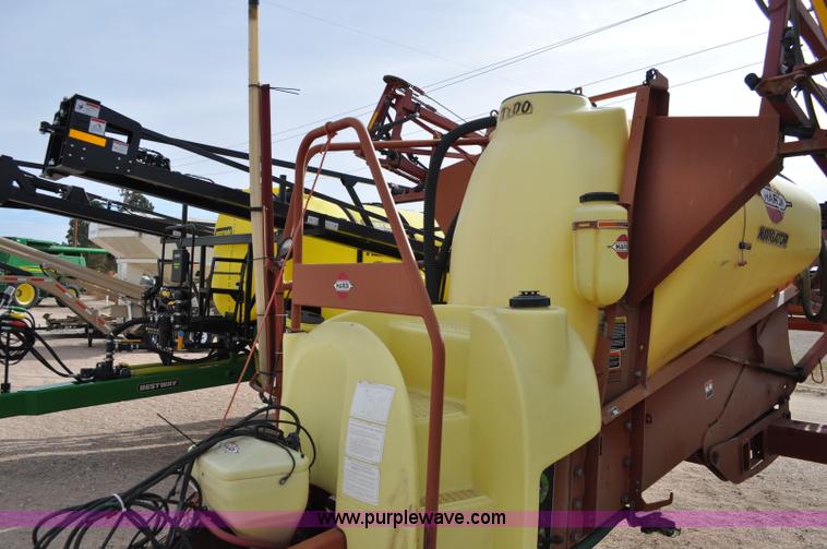 image for item C3207 2003 Hardi 1100 Navigator sprayer