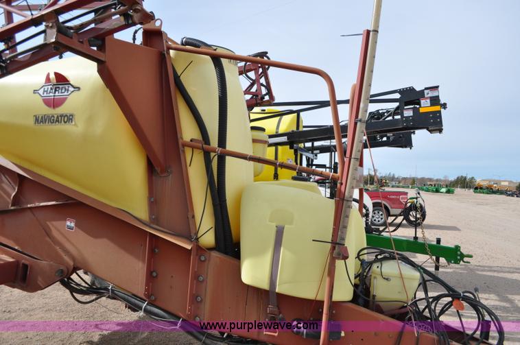 image for item C3207 2003 Hardi 1100 Navigator sprayer