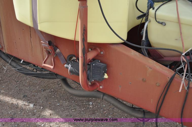image for item C3207 2003 Hardi 1100 Navigator sprayer