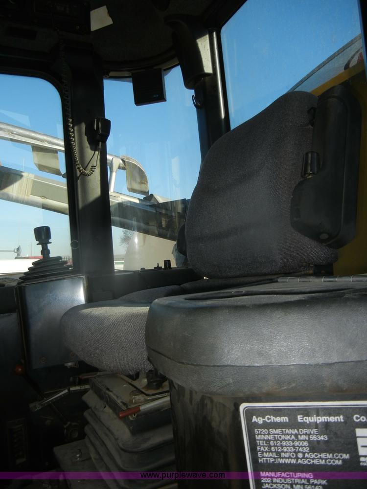 image for item D4669 1999 Ag-Chem TerraGator 8104 floater