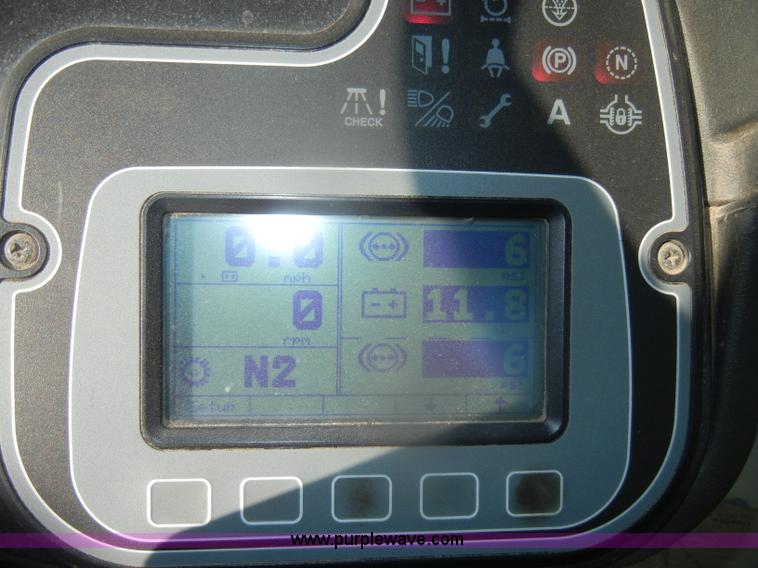 image for item D4669 1999 Ag-Chem TerraGator 8104 floater