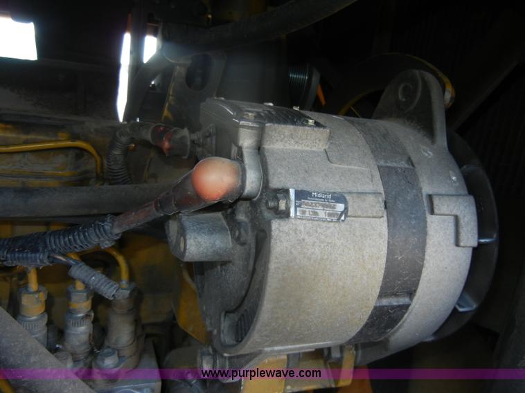 image for item D4669 1999 Ag-Chem TerraGator 8104 floater