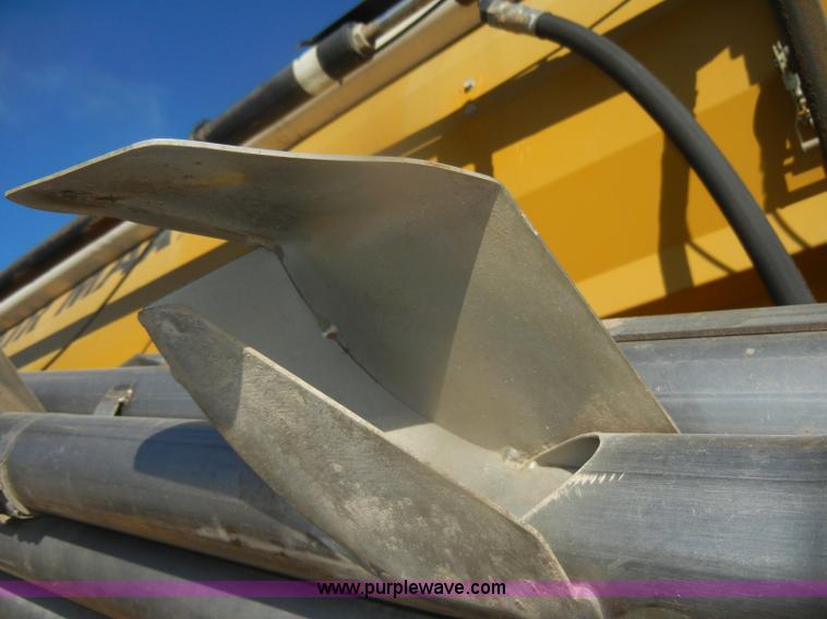 image for item D4669 1999 Ag-Chem TerraGator 8104 floater