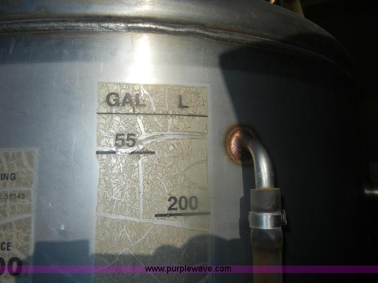 image for item D4669 1999 Ag-Chem TerraGator 8104 floater