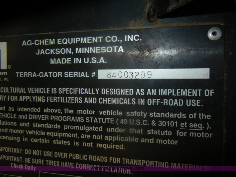 image for item D4669 1999 Ag-Chem TerraGator 8104 floater