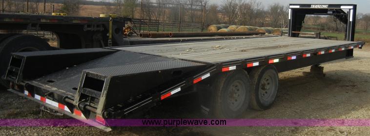 image for item D4740 2006 Liberty Travalong tandem axle gooseneck trailer