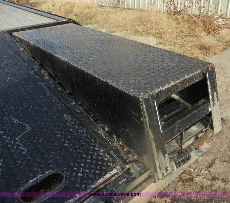 image for item D4740 2006 Liberty Travalong tandem axle gooseneck trailer