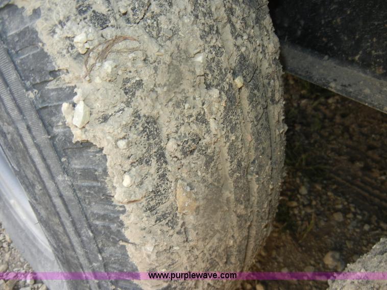 image for item D4740 2006 Liberty Travalong tandem axle gooseneck trailer