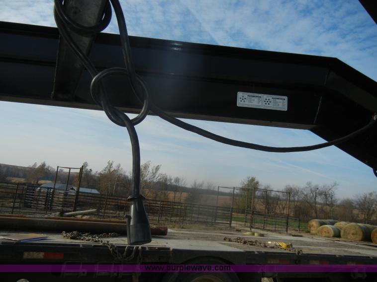 image for item D4740 2006 Liberty Travalong tandem axle gooseneck trailer