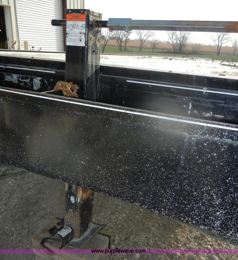 image for item D4740 2006 Liberty Travalong tandem axle gooseneck trailer