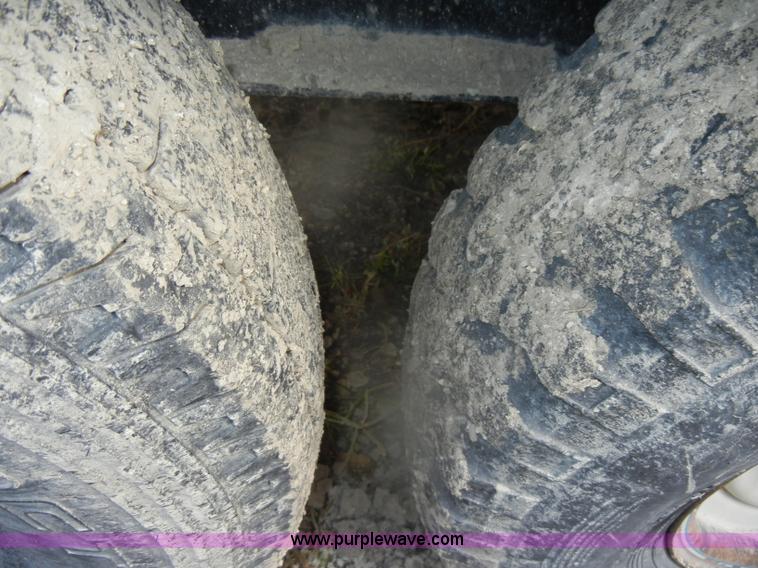 image for item D4740 2006 Liberty Travalong tandem axle gooseneck trailer