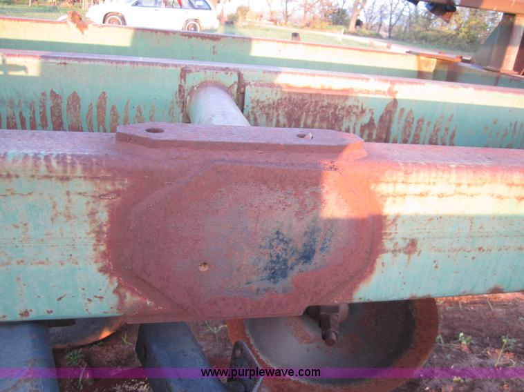 image for item D5700 John Deere 235 28' disk