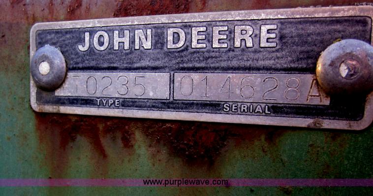 image for item D5700 John Deere 235 28' disk