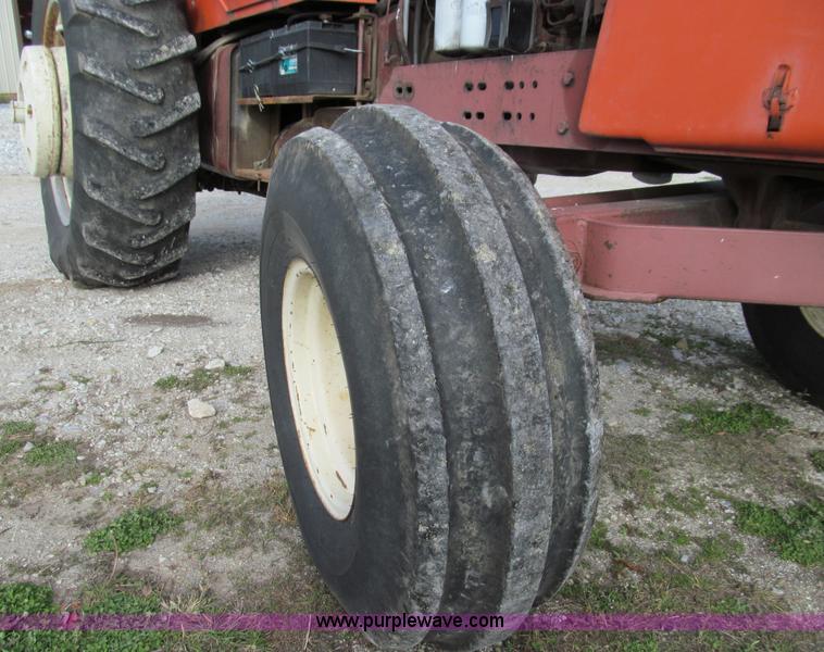 image for item E3542 Allis Chalmers AC7040 tractor