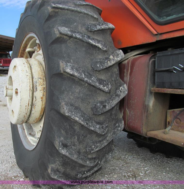 image for item E3542 Allis Chalmers AC7040 tractor