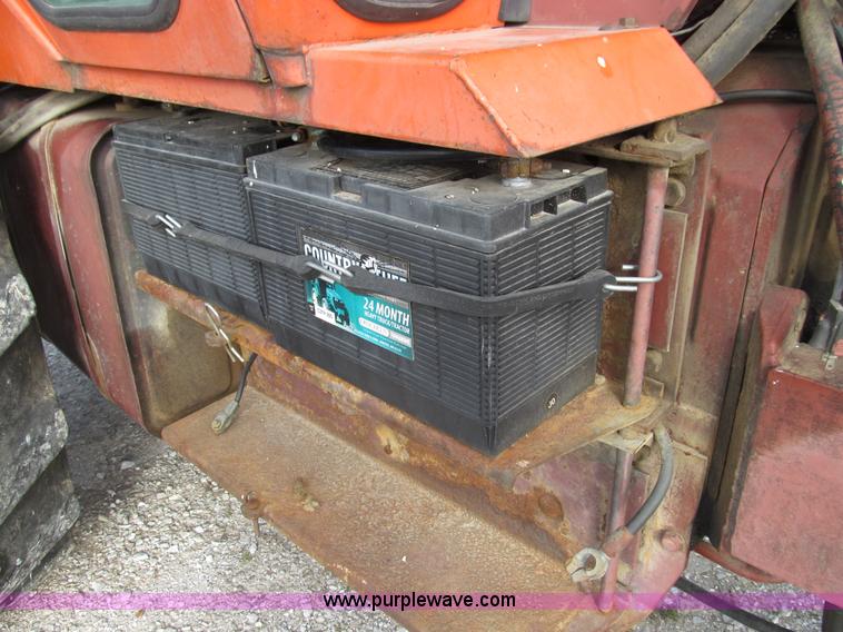 image for item E3542 Allis Chalmers AC7040 tractor