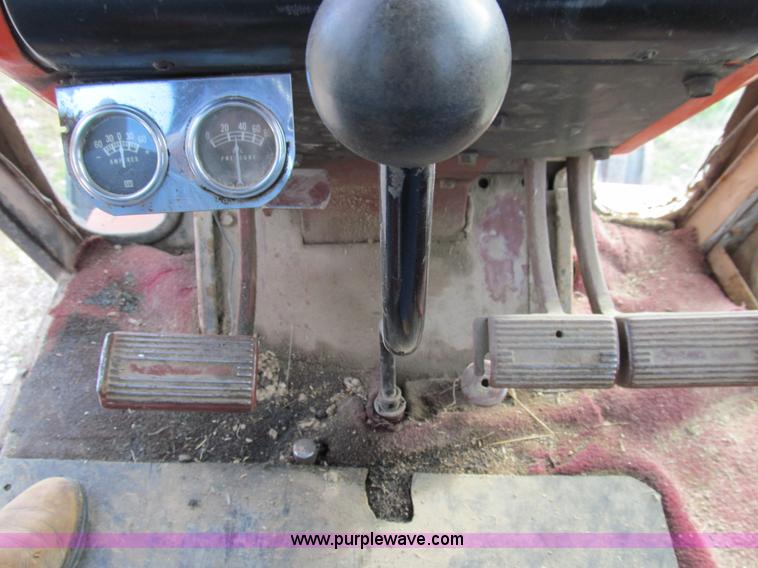 image for item E3542 Allis Chalmers AC7040 tractor