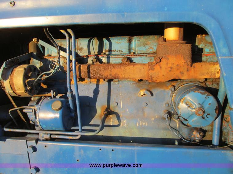 image for item E3553 Ford 8600 tractor