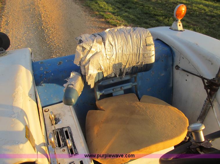 image for item E3553 Ford 8600 tractor