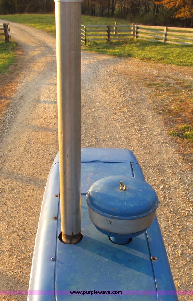 image for item E3553 Ford 8600 tractor