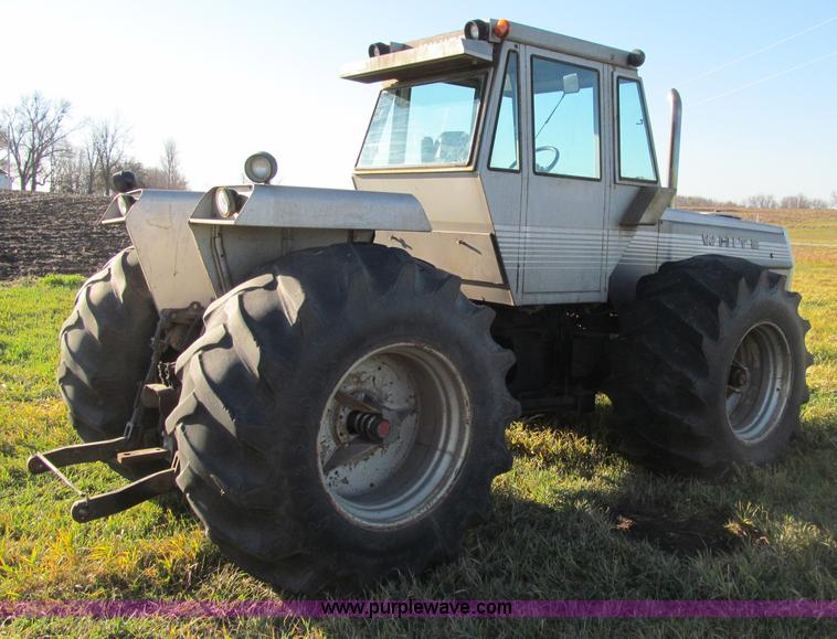 image for item E4504 1980 AGCO White 4-175 Field Boss 4WD tractor