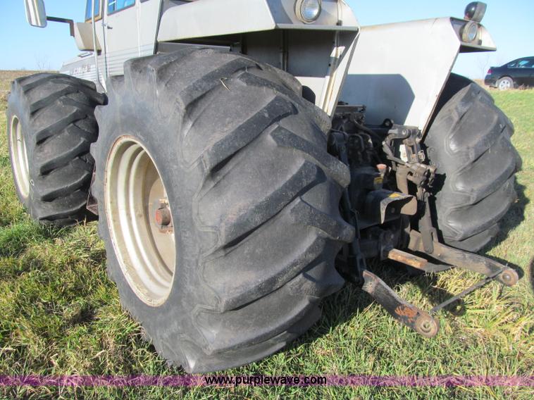 image for item E4504 1980 AGCO White 4-175 Field Boss 4WD tractor