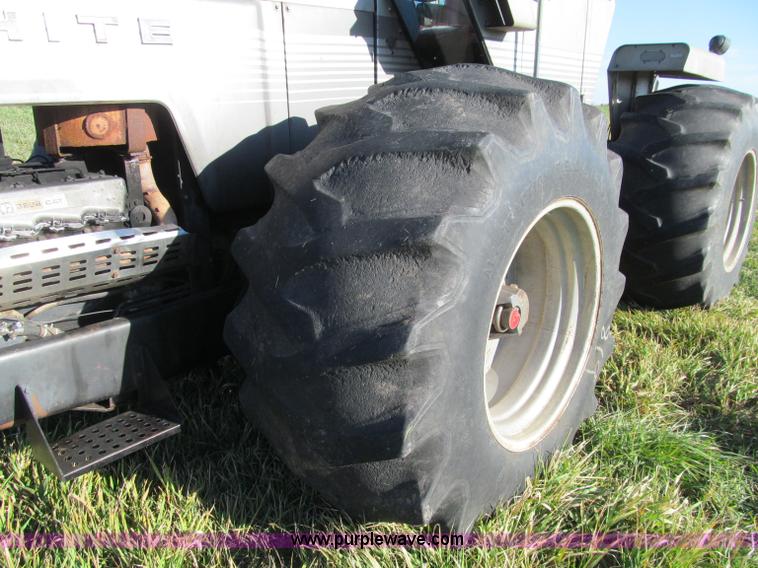 image for item E4504 1980 AGCO White 4-175 Field Boss 4WD tractor