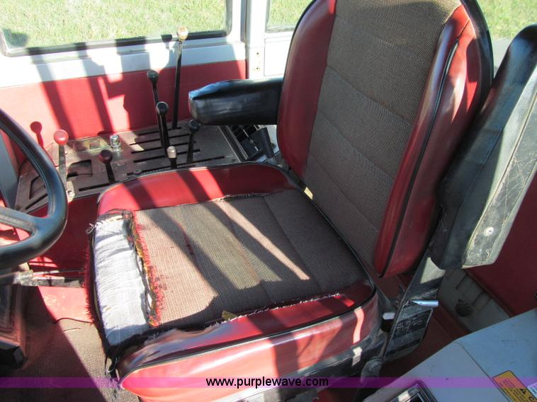 image for item E4504 1980 AGCO White 4-175 Field Boss 4WD tractor