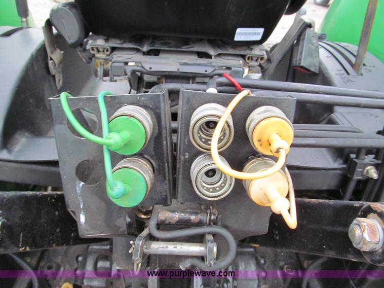 image for item E5654 2005 John Deere 4720 MFWD tractor