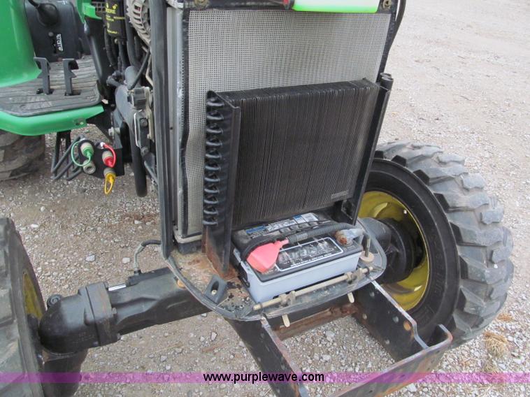 image for item E5654 2005 John Deere 4720 MFWD tractor