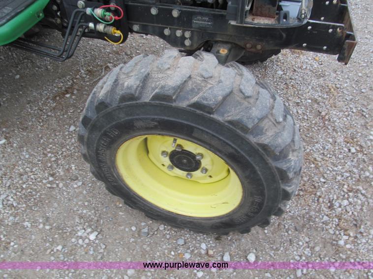 image for item E5654 2005 John Deere 4720 MFWD tractor