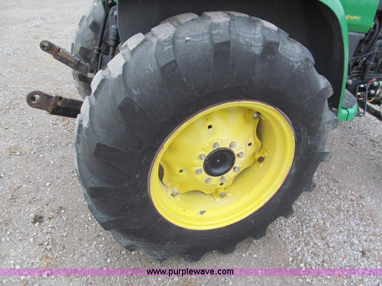 image for item E5654 2005 John Deere 4720 MFWD tractor