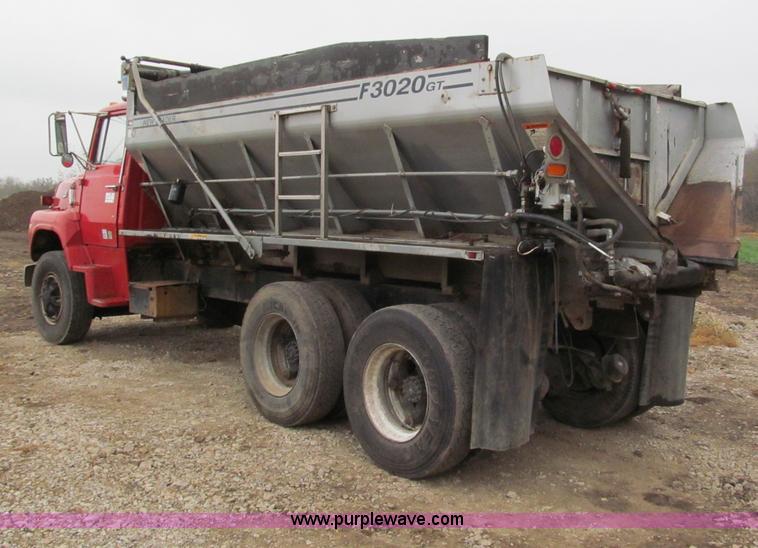 image for item E5695 1979 Ford 8000 conveyor body truck
