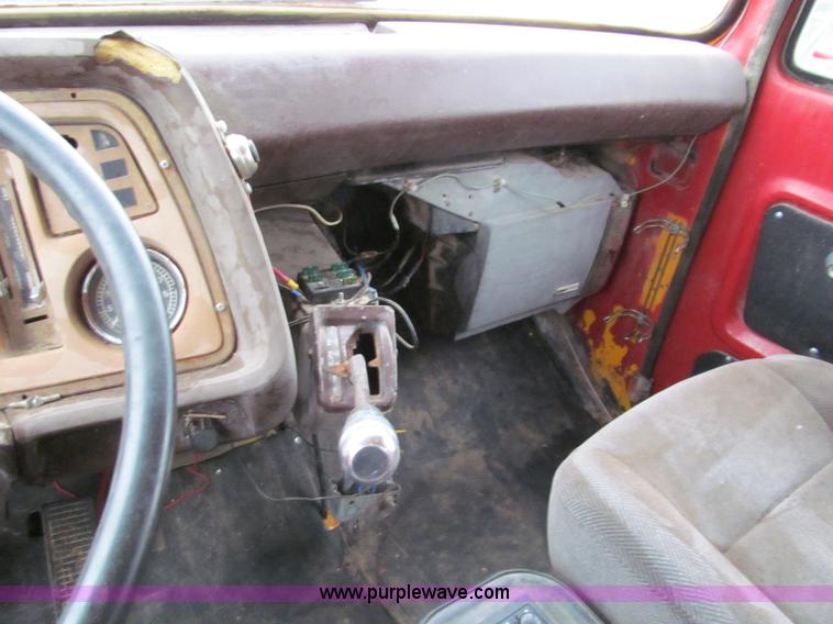 image for item E5695 1979 Ford 8000 conveyor body truck