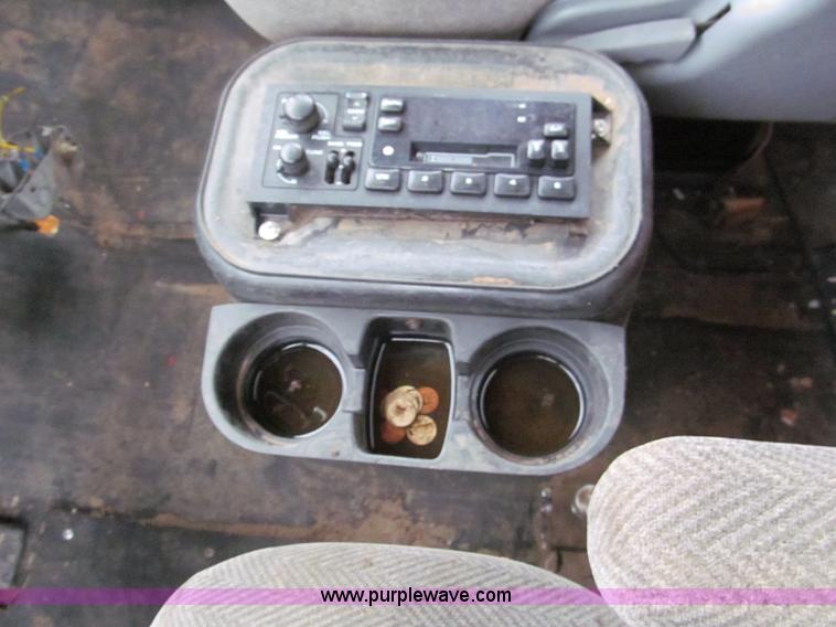 image for item E5695 1979 Ford 8000 conveyor body truck