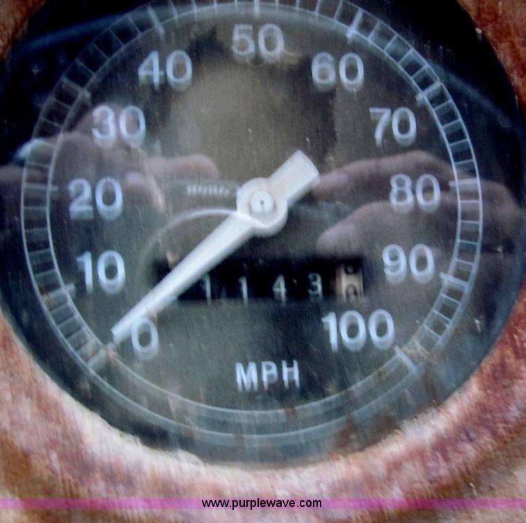 image for item E5695 1979 Ford 8000 conveyor body truck