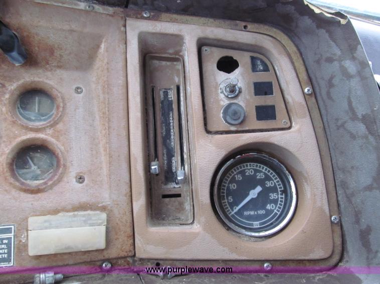 image for item E5695 1979 Ford 8000 conveyor body truck