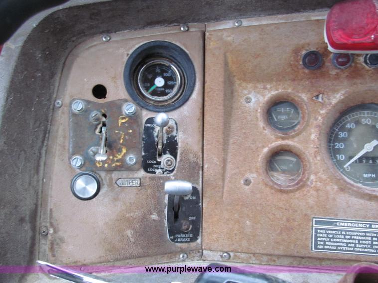 image for item E5695 1979 Ford 8000 conveyor body truck