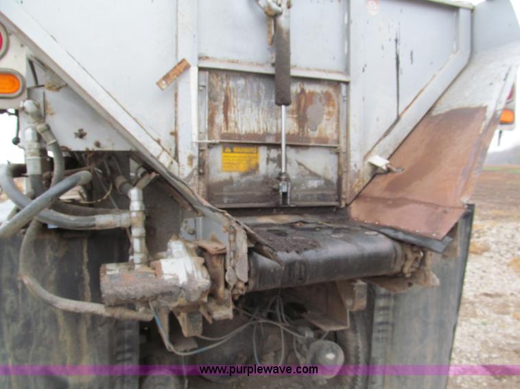 image for item E5695 1979 Ford 8000 conveyor body truck