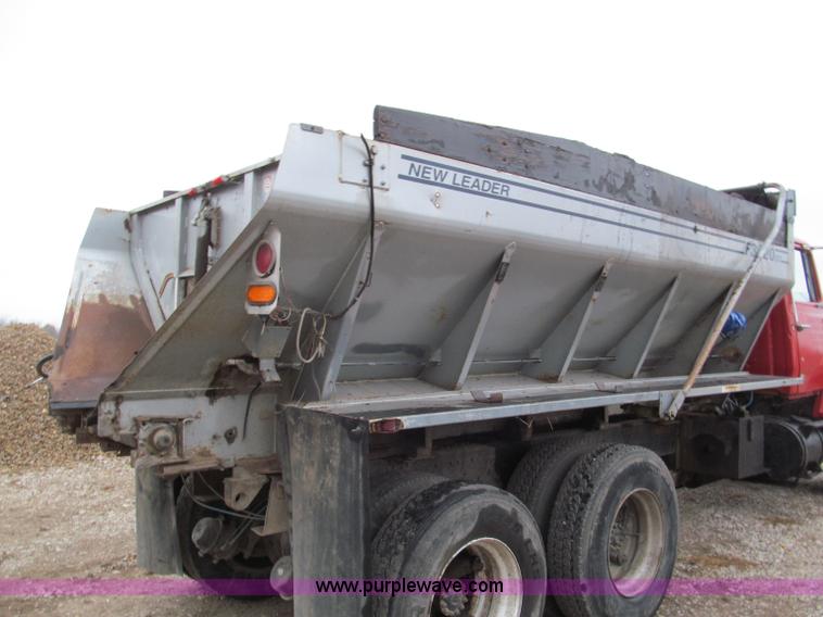 image for item E5695 1979 Ford 8000 conveyor body truck