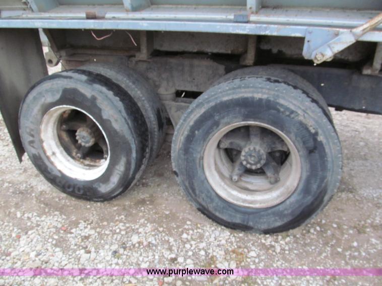 image for item E5695 1979 Ford 8000 conveyor body truck