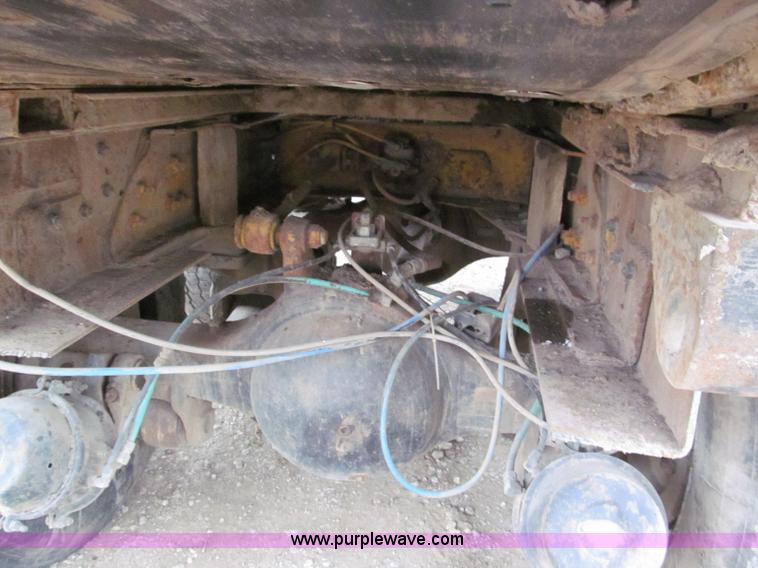 image for item E5695 1979 Ford 8000 conveyor body truck