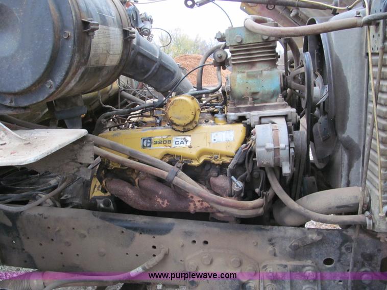 image for item E5695 1979 Ford 8000 conveyor body truck