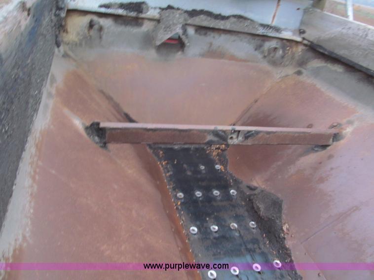 image for item E5695 1979 Ford 8000 conveyor body truck