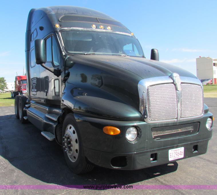 image for item E8122 1998 Kenworth T2000 semi truck