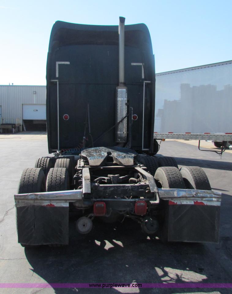 image for item E8122 1998 Kenworth T2000 semi truck