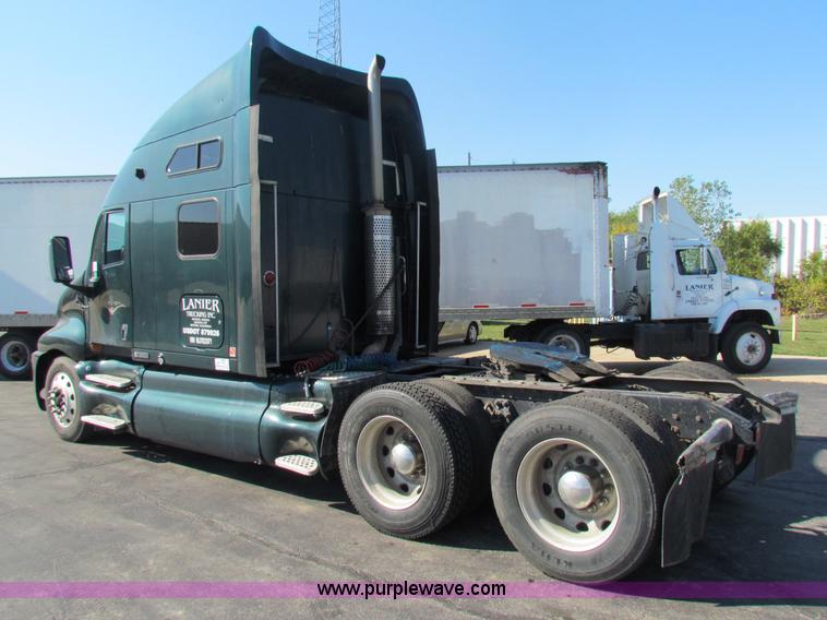 image for item E8122 1998 Kenworth T2000 semi truck